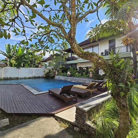 Putri Ayu Cottages Ubud Exterior foto