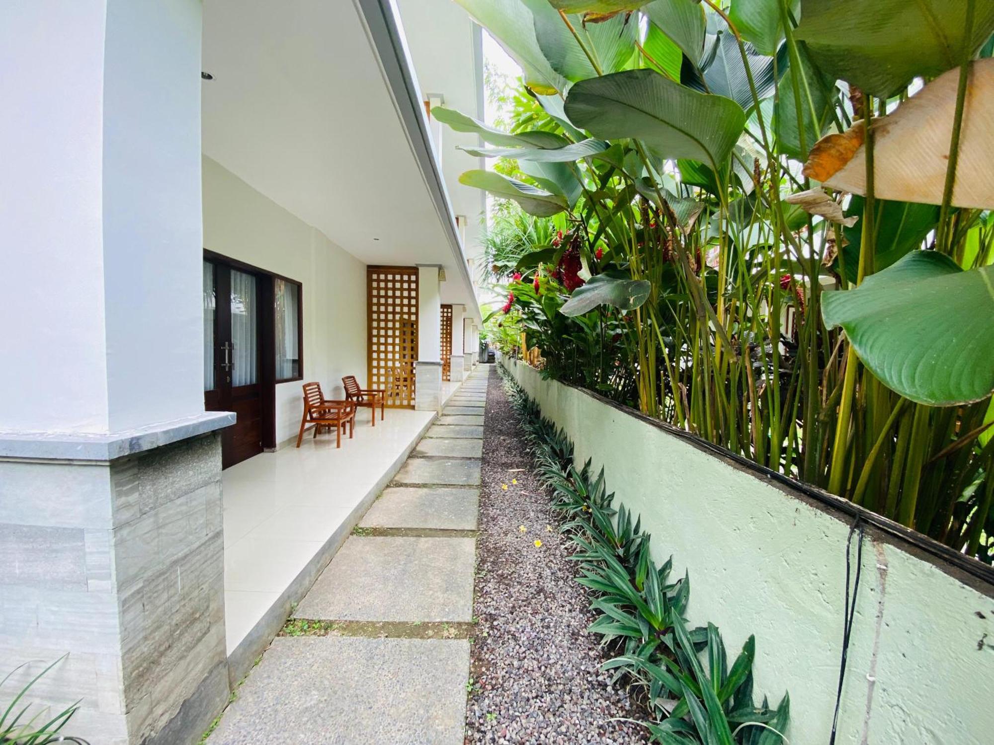 Putri Ayu Cottages Ubud Exterior foto