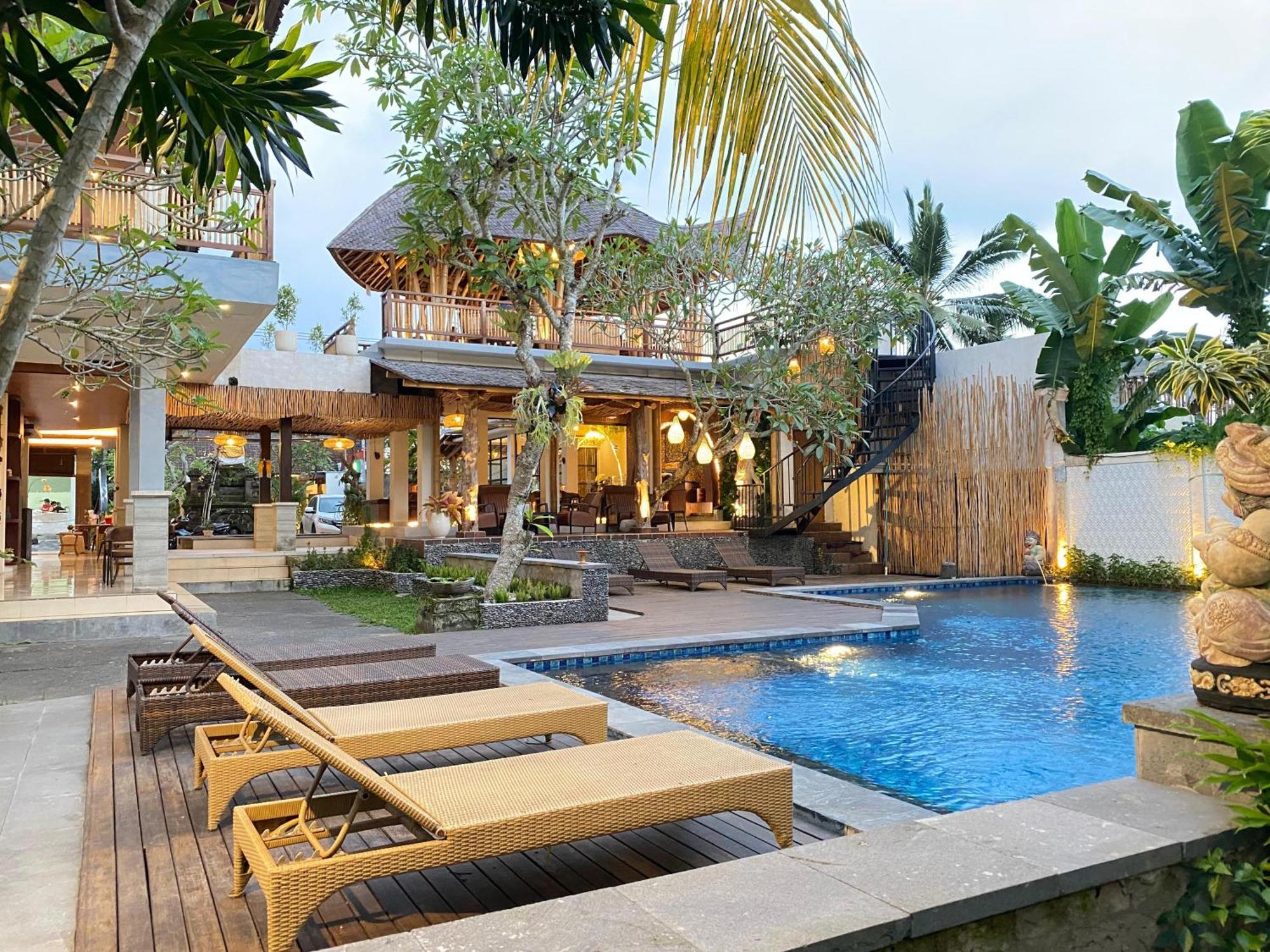 Putri Ayu Cottages Ubud Exterior foto
