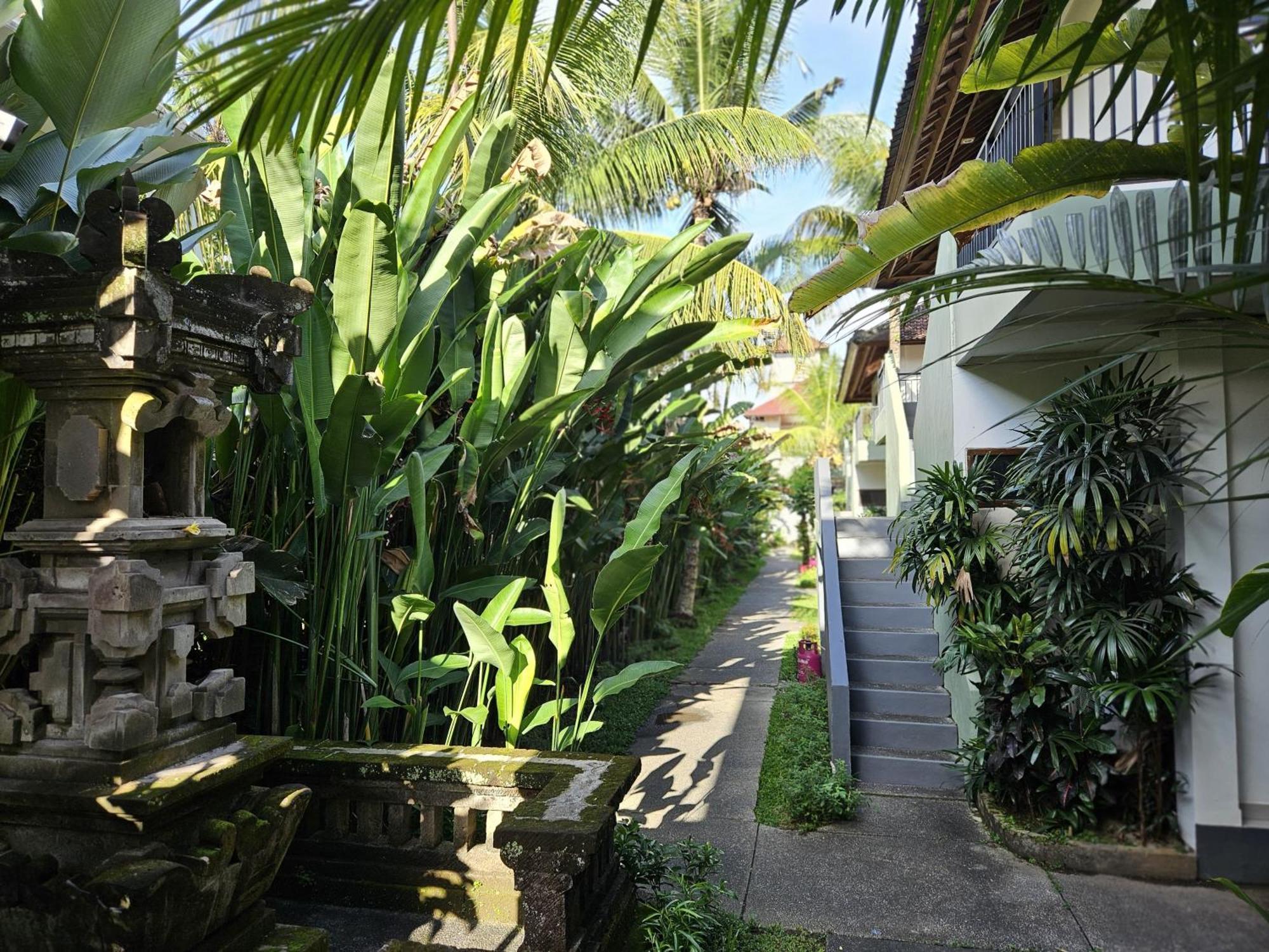 Putri Ayu Cottages Ubud Exterior foto